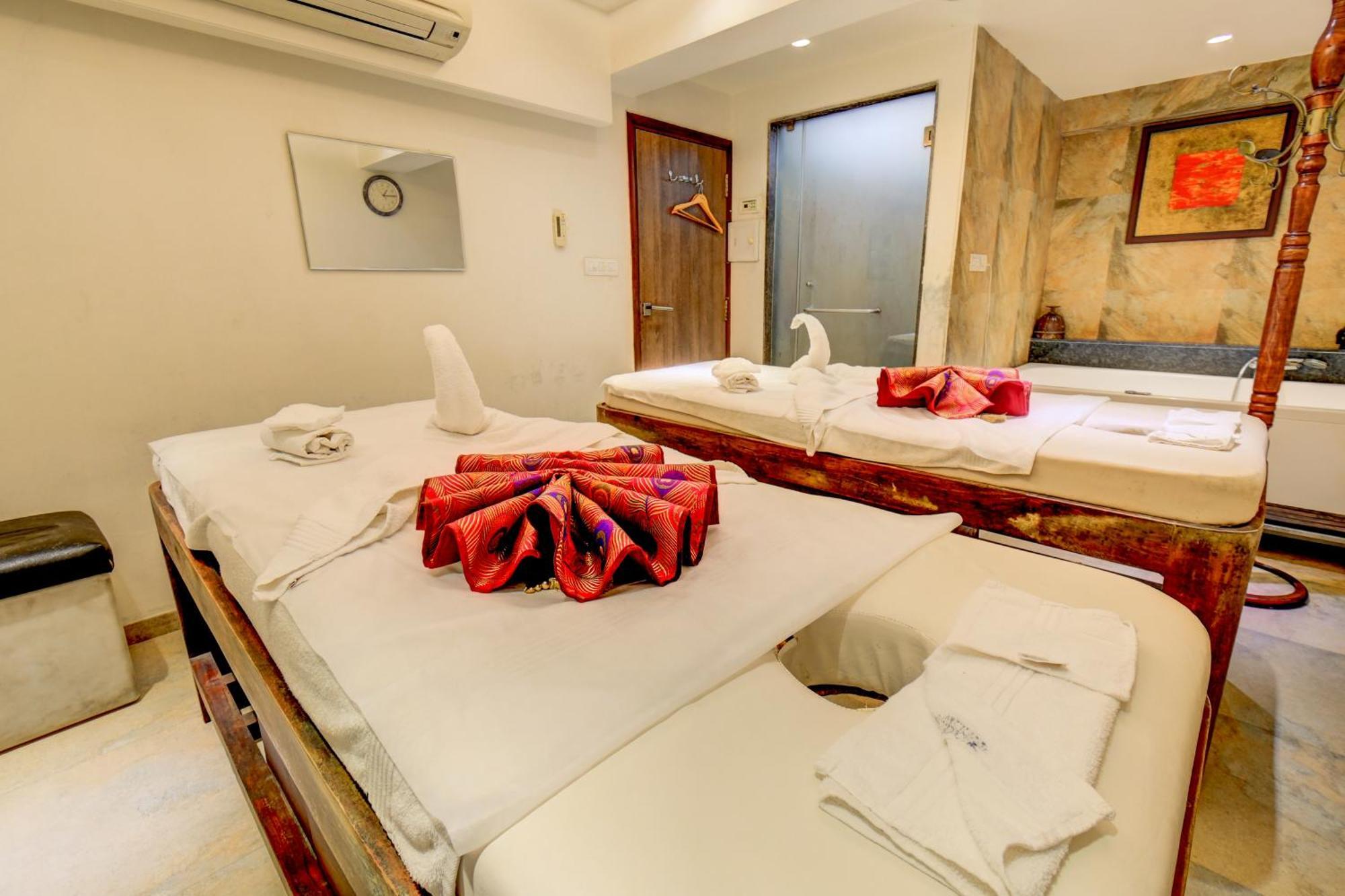The Ssk Solitaire Hotel & Banquets Nashik Dış mekan fotoğraf