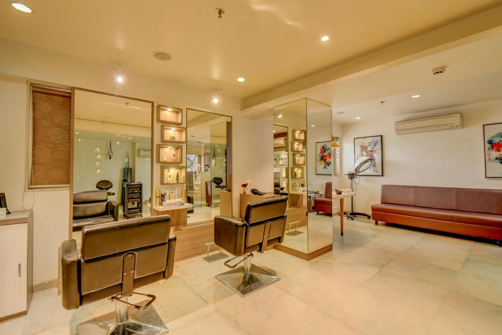 The Ssk Solitaire Hotel & Banquets Nashik Dış mekan fotoğraf
