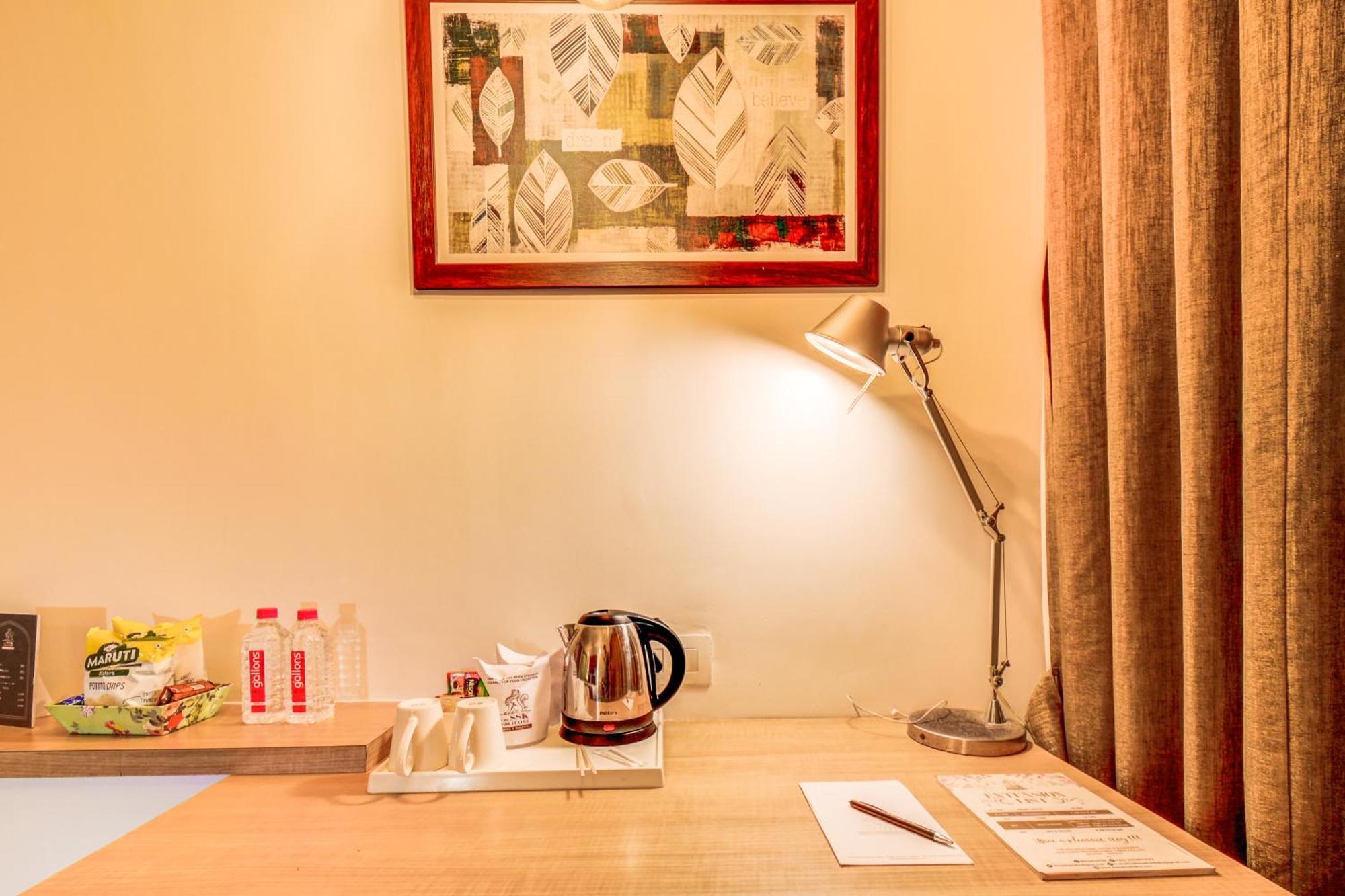 The Ssk Solitaire Hotel & Banquets Nashik Dış mekan fotoğraf