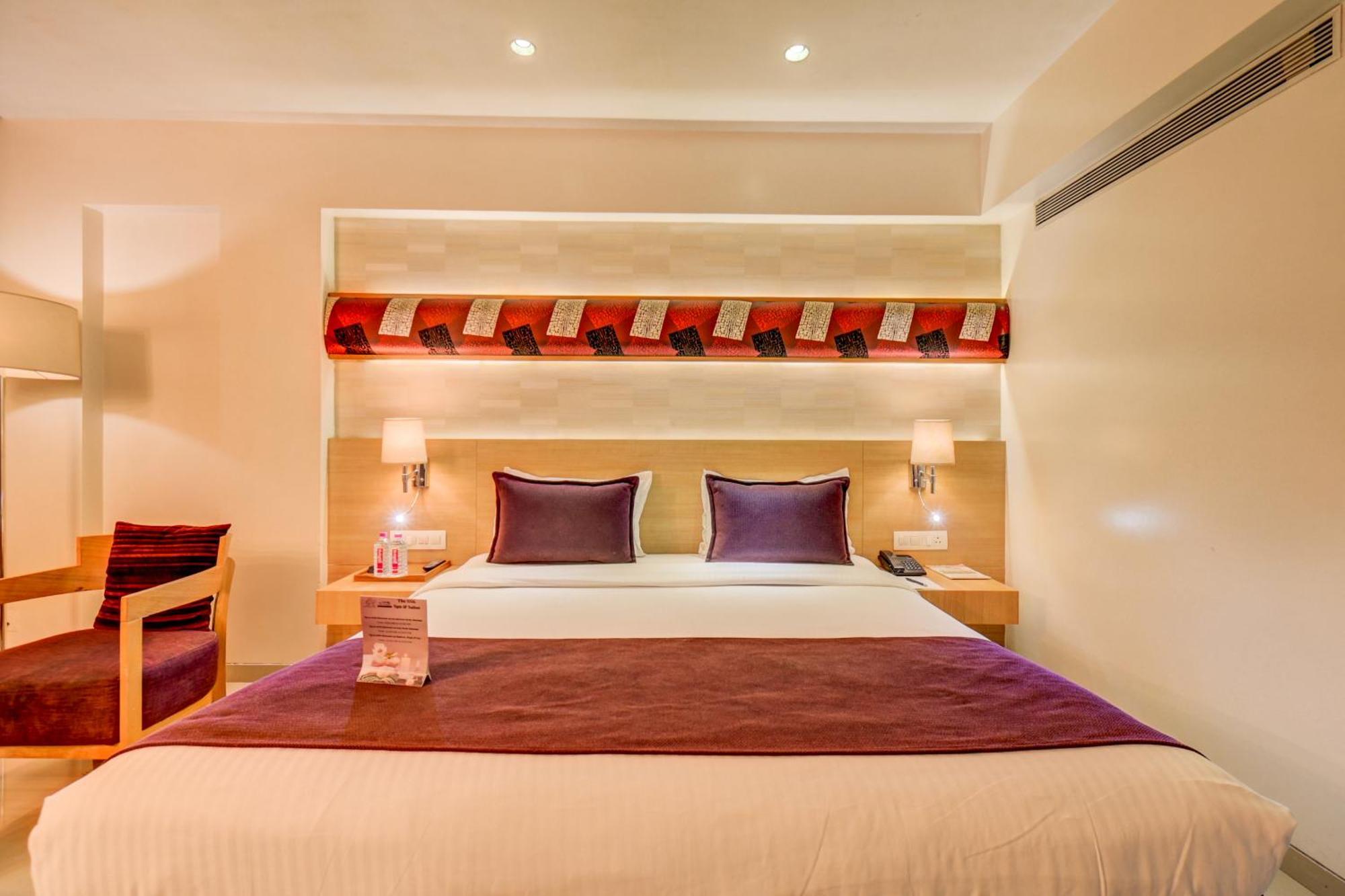 The Ssk Solitaire Hotel & Banquets Nashik Dış mekan fotoğraf